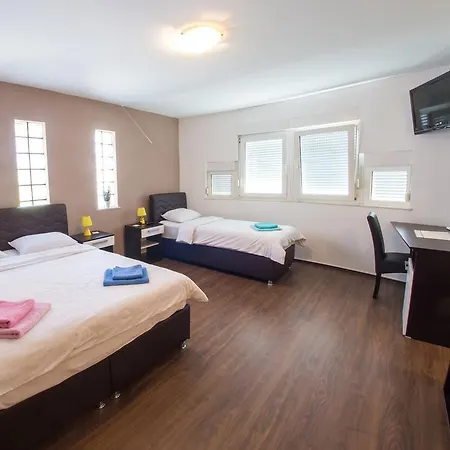 Stari Grad Guest house 3*