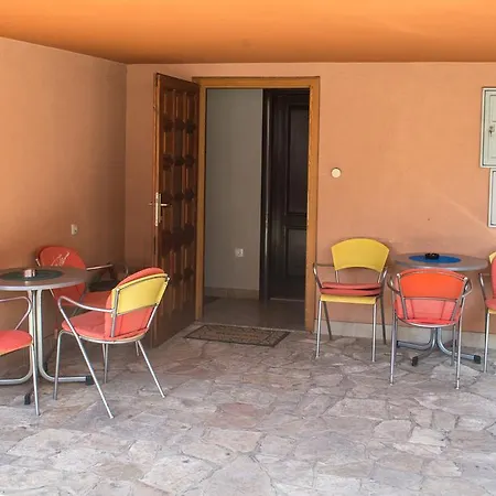 Stari Grad Guest house 3*